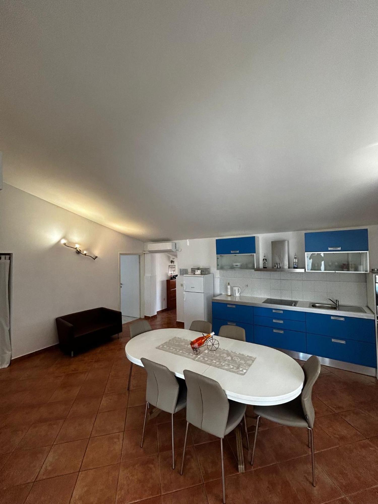Apartments Petrovic Pirovac Esterno foto